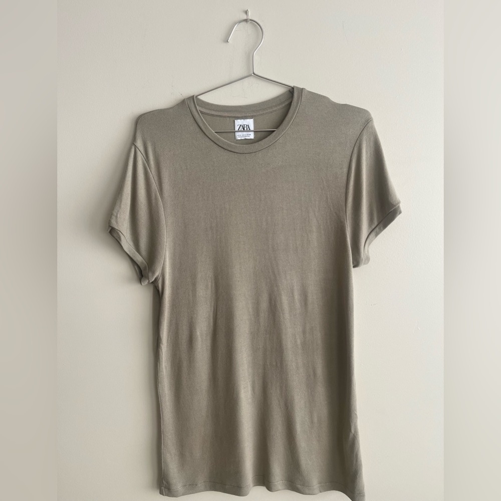 Zara Olive Green Knit Tshirt - Picture 1 of 9